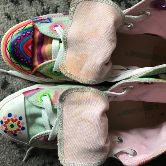 Converse with hand-drawn design - Picture 8 of 8